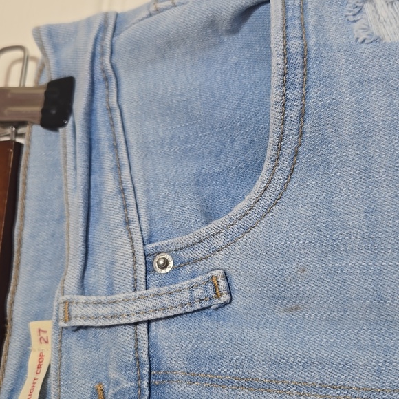 Leviās 724 High-Rise Straight Crop Jeans Light Wash Distressed Size 27 - Picture 10 of 17